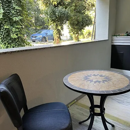 Blues House Венус