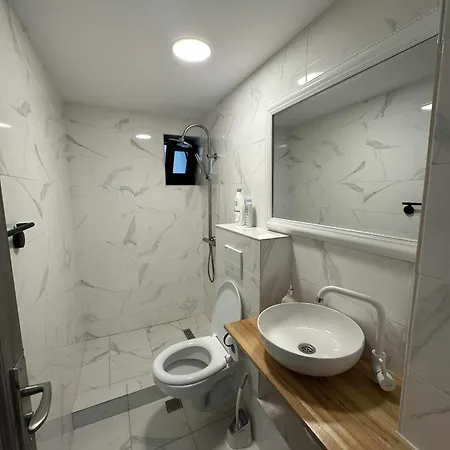 Blues House Венус