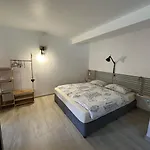 Blues House Pensionat 3*