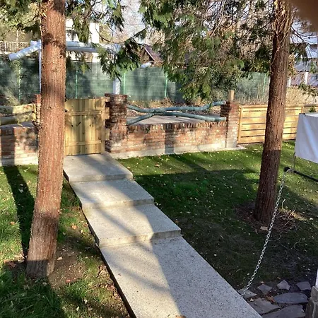 Blues House فينوس